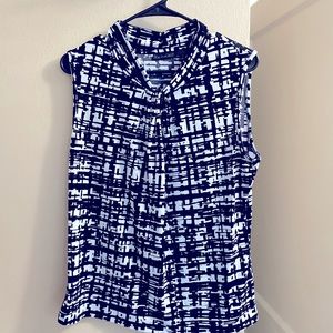 Tahari Sleeveless Stretchy top